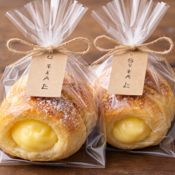 カスタードコロネ